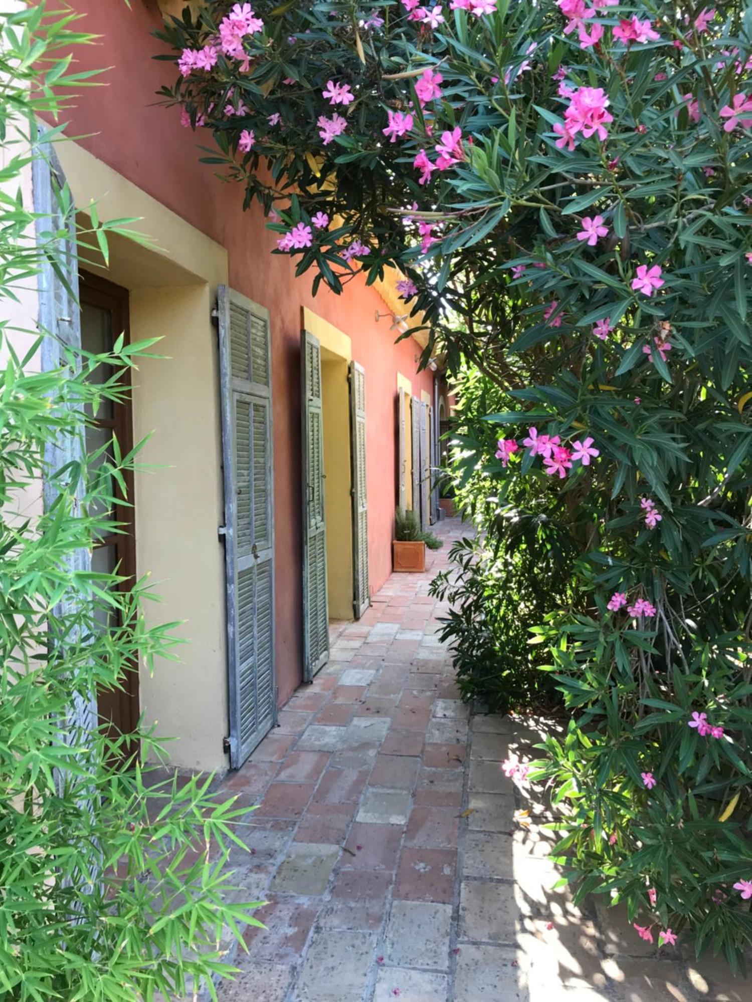 Vinauberge Poilhes Esterno foto